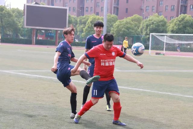 伦纳德夏季仅愿加盟猛龙，其他球队也曾关注他